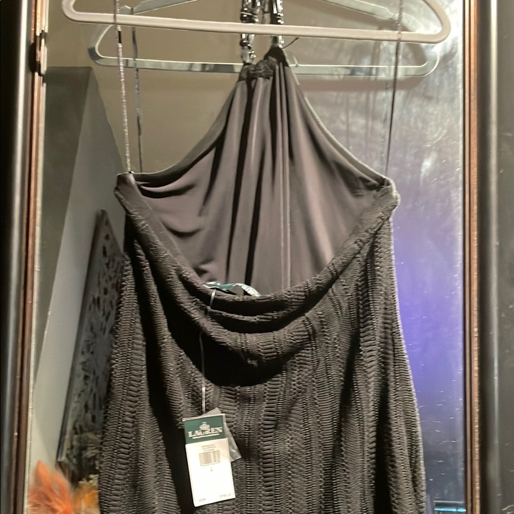 Black Ribbed Halter Top - Picture 4 of 4